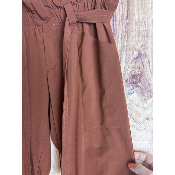 Athleta Paperbag Waist Pants Lightweight, Stretchy with Pockets Women's Size 2 - Picture 3 of 9